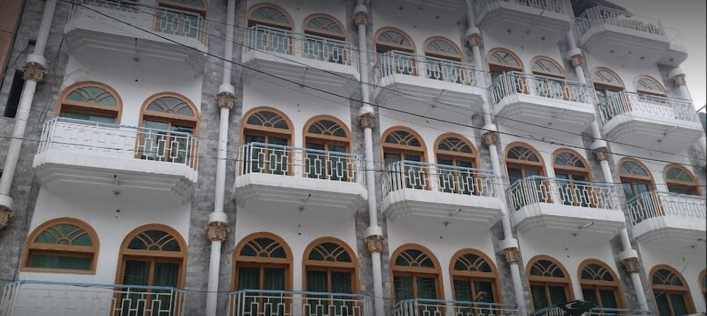 Hotel Imran Pearl in Saidu Sharif, Pakistan