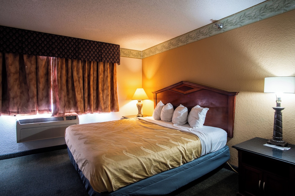Blue Way Inn & Suites Eagan - photo 10