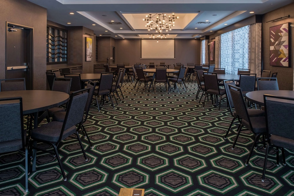 Hampton Inn & Suites Winston Salem Downtown - photo 50