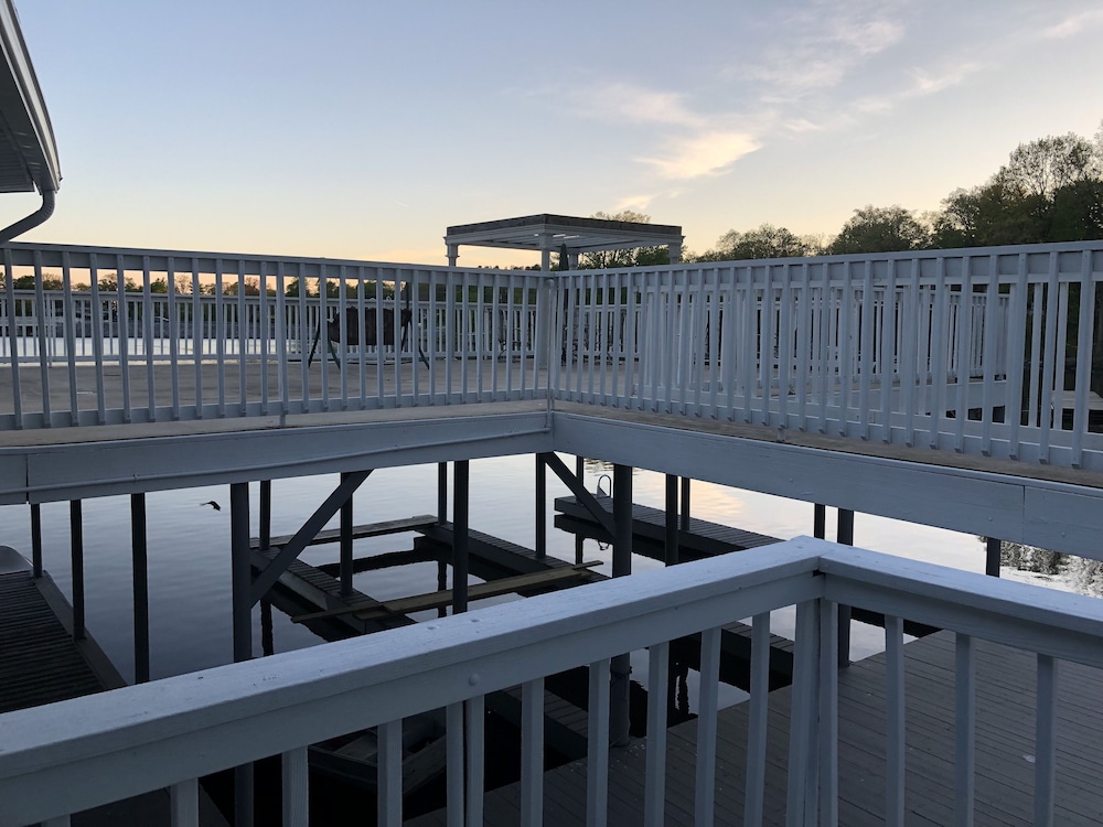 Alexanders Landing - photo 82