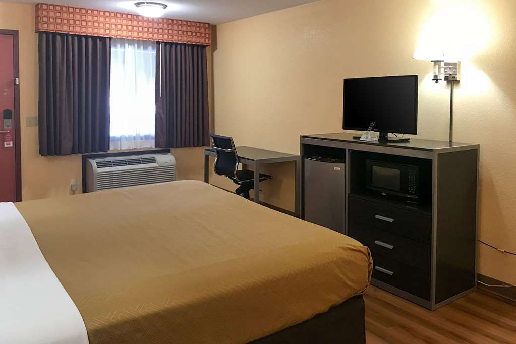 Econo Lodge Purcell - photo 6