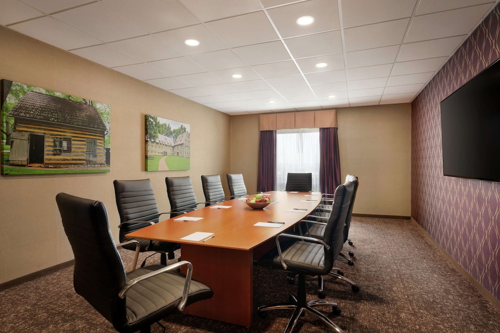 Hampton Inn & Suites Ephrata Mountain Springs - photo 28