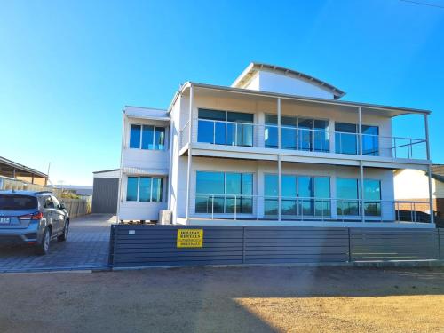 63 By The Sea - last minute hotel in Unknown City