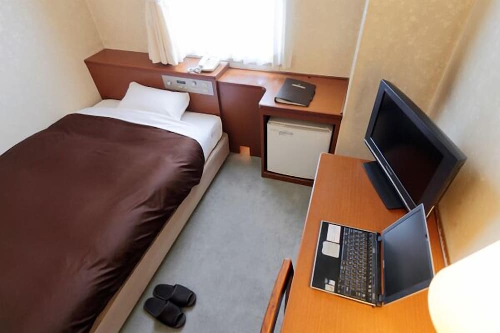 Utazu Grand Hotel - carbon neutral hotel in Marugame