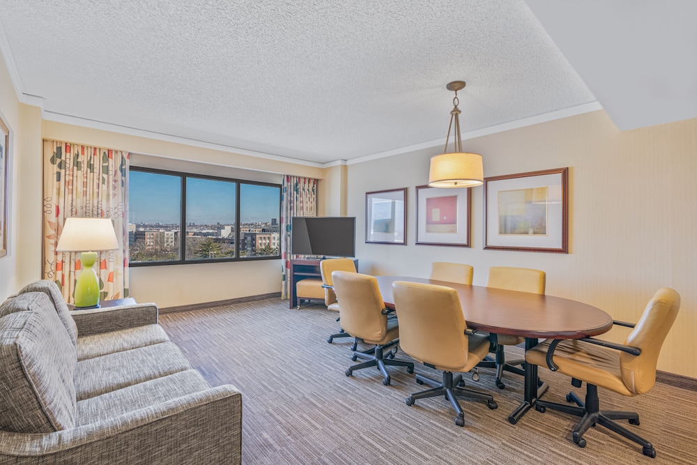 Harmony Suites Secaucus Meadowlands - photo 27