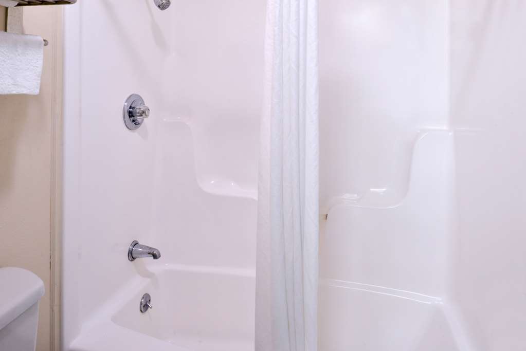 Americas Best Value Inn Sullivan - photo 10