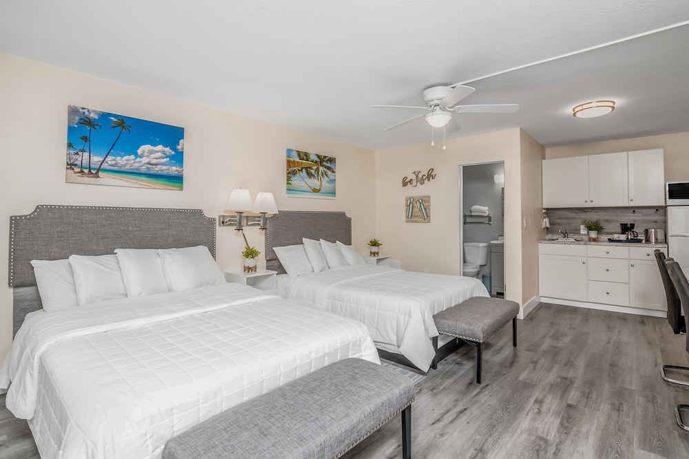 Latitude 26 Waterfront Boutique Resort Fort Myers Beach - photo 5