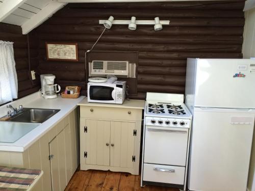 Pine Grove Cottages - photo 38