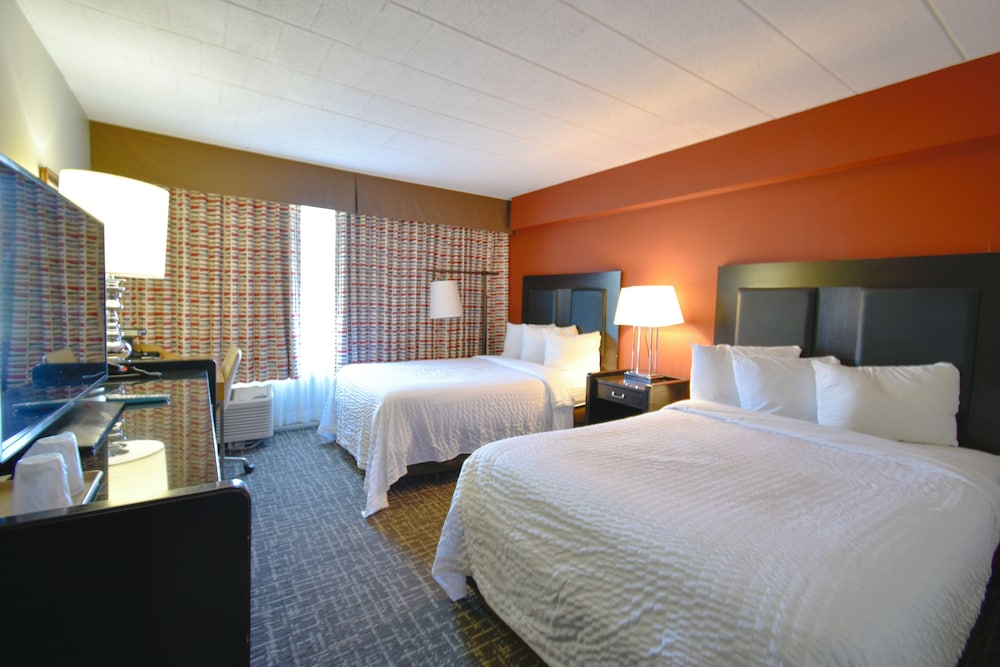 Exton Hotel and Conference Center - photo 6