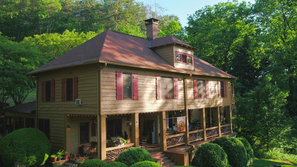 Beechwood Inn — 4-Star Luxury Hotel in Clayton, United States