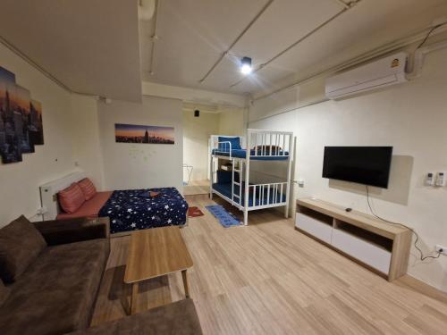 Bonanza Patong Beach1 100m to Beach Star Room — 4-Star Luxury Hotel in Patong, Thailand