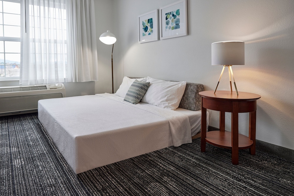 TownePlace Suites by Marriott Medford - photo 16