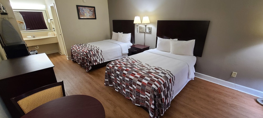 Red Roof Inn Tifton - photo 6