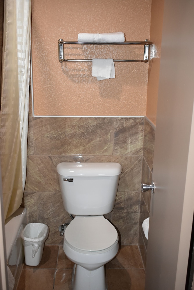 Apex Inn - photo 19
