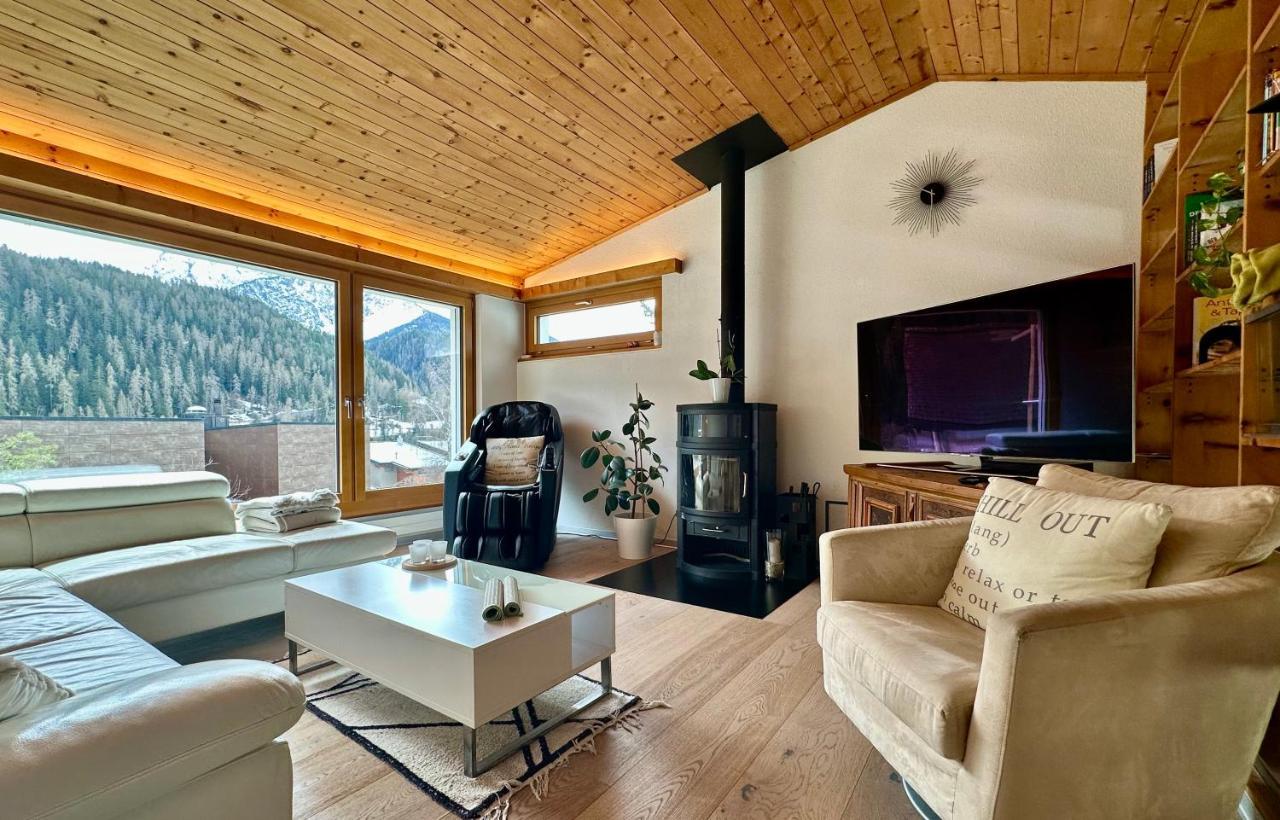 Chasa Stefania modernes Engadiner Haus mit Wellness und Sauna — 4-Star Luxury Hotel in Scuol, Switzerland