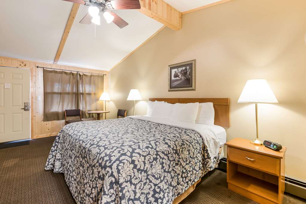 Econo Lodge Rice Lake - photo 21