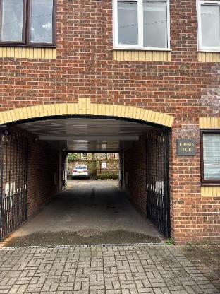 Franklin Suite Reading City Centre Free Parking Close to Station