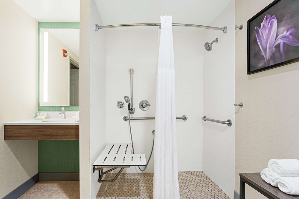Hilton Garden Inn Allentown Bethlehem Airport - photo 21