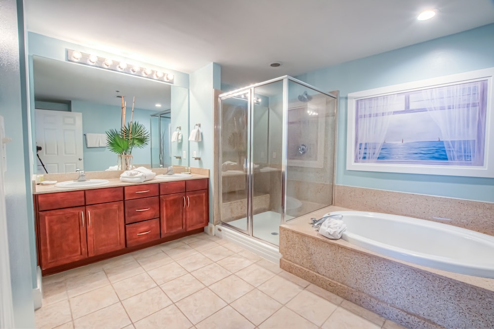 Laketown Wharf Resort by Aneliya's Rentals - photo 755