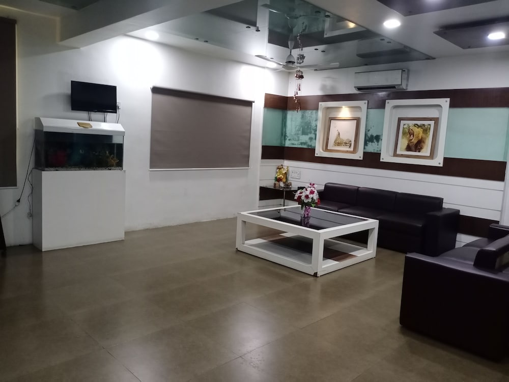 Hotel Platinum — Junagadh — photo 4