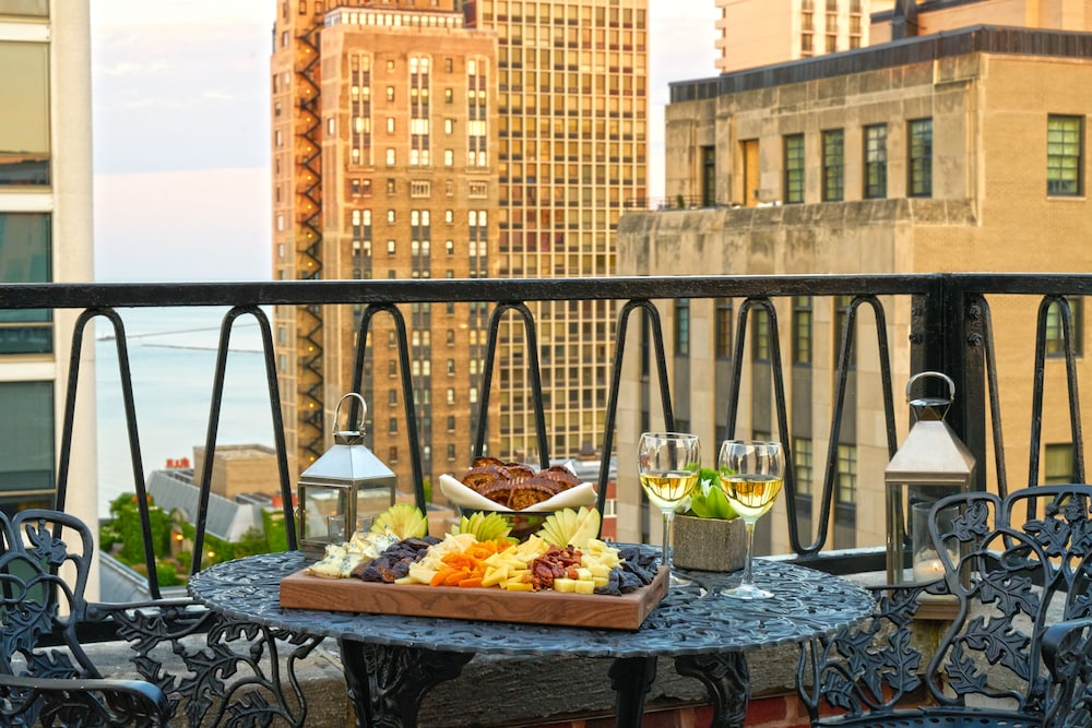 The Chicago Hotel Collection Ambassador Gold Coast - photo 81
