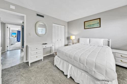 Regency Towers 623 - photo 8
