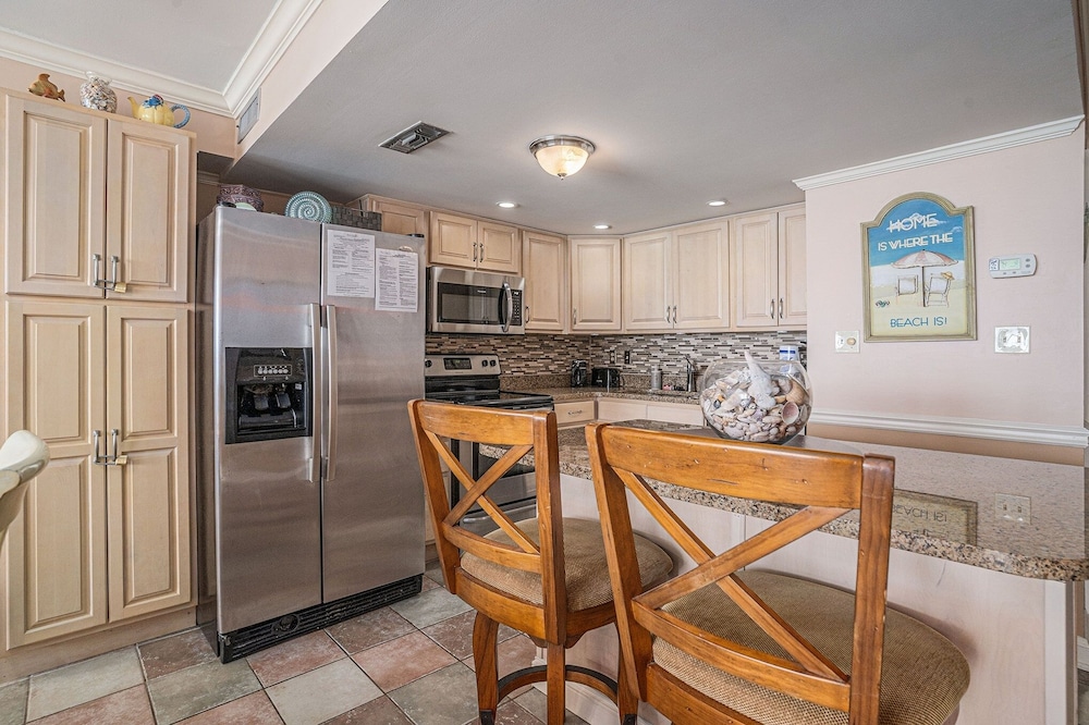0304 Waters Edge Resort 1 Bedroom Condo by RedAwning - photo 5