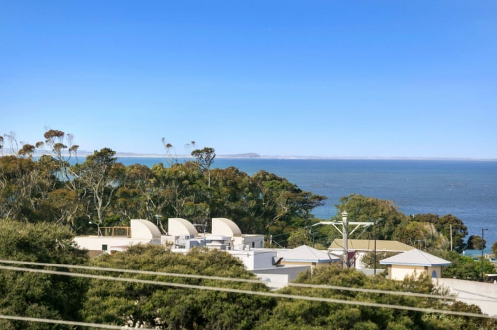 Whitewater Apartments — 4-Star Luxury Hotel in Torquay, Australia
