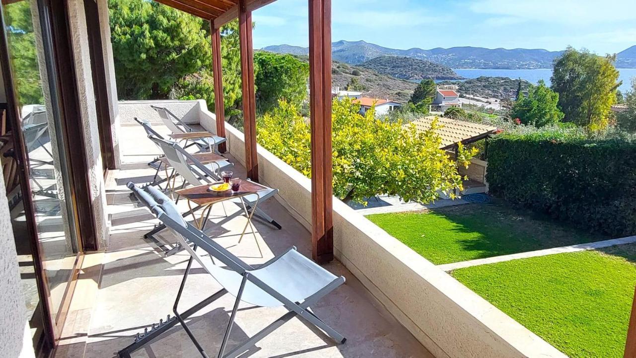 Summer Breeze Villa in Saronic Gulf — 4-Star Luxury Hotel in Anavyssos, Greece