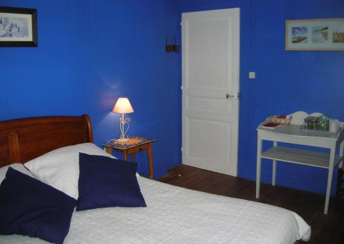 Monts Petit Jardin — hotel in Monts