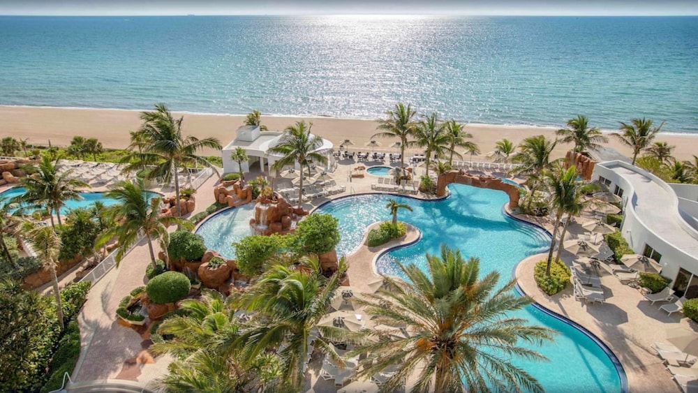 Luxury Bayfront Studio with Balcony Amazing Pool - photo 22