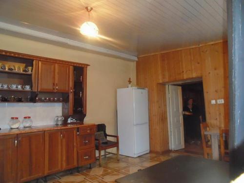 Jimsher Naveriani Guesthouse