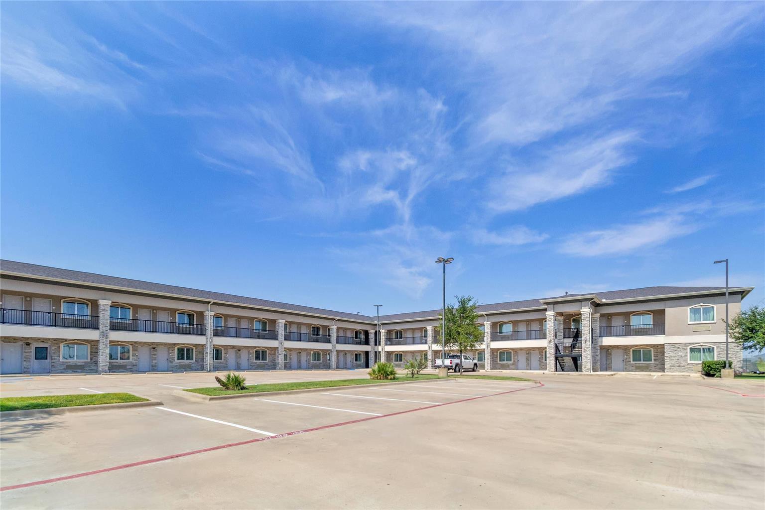Econo Lodge Bryan TX - photo 2