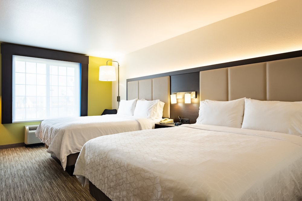 Holiday Inn Express & Suites Evanston By IHG - photo 21