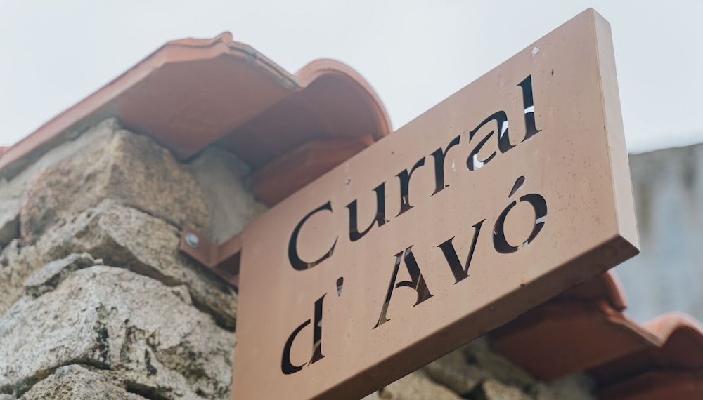 Curral D'Avó Turismo Rural & SPA — hotel in Vimioso