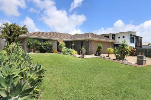 7 Judith Street Bargara — hotel in Bargara