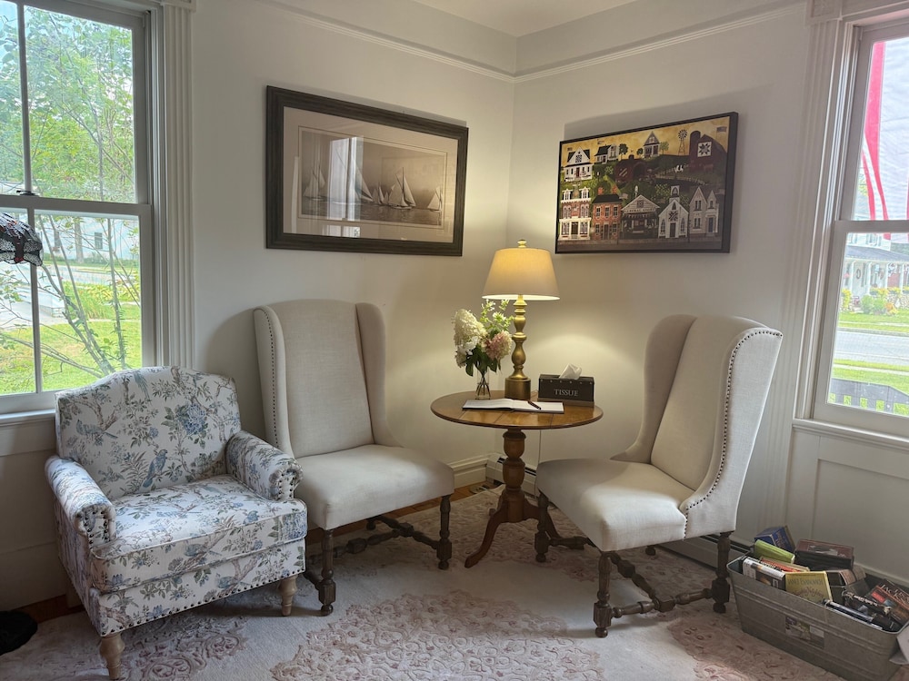 Four Columns Inn - photo 71