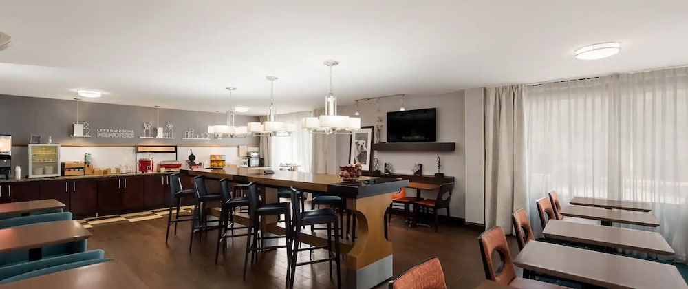 Hampton Inn Columbia I 26 Airport - photo 3