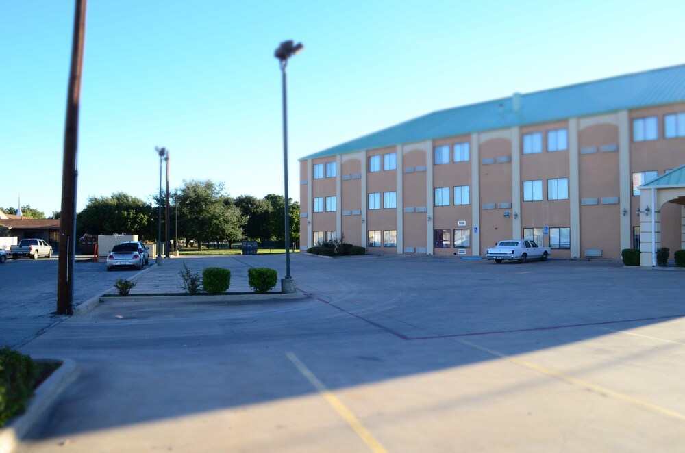 Quality Suites Abilene TX - photo 73