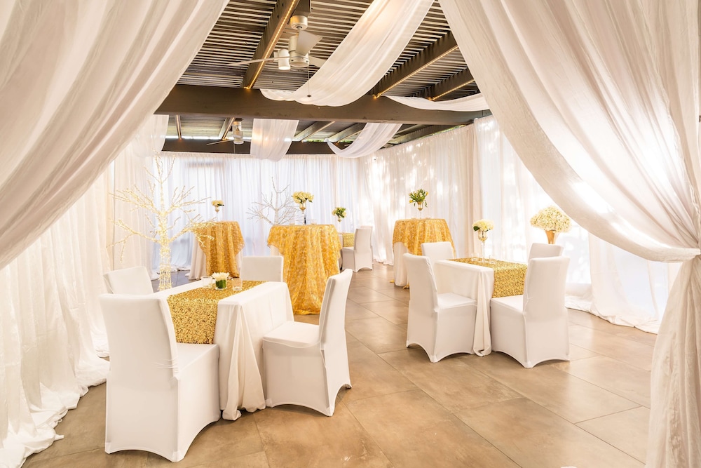 DoubleTree by Hilton Carson - photo 67