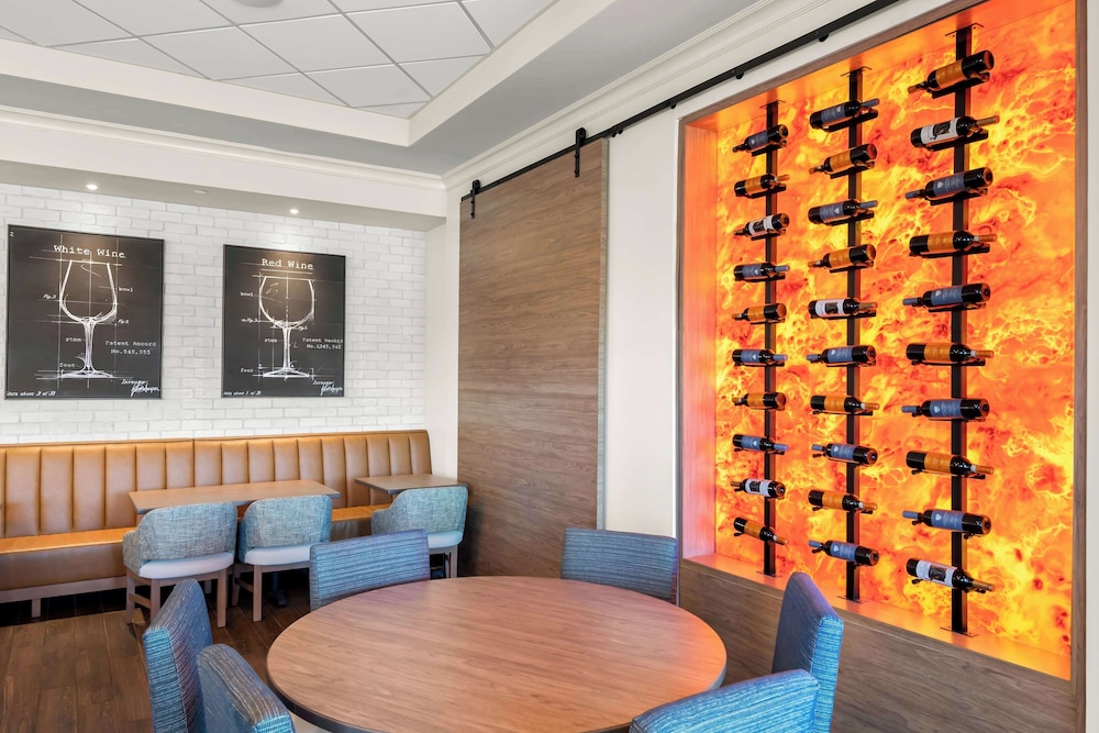Hilton Garden Inn Suffolk Riverfront - photo 48