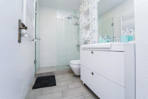 Hotel type room with mini kitchen and balcony on Melikishvili city center