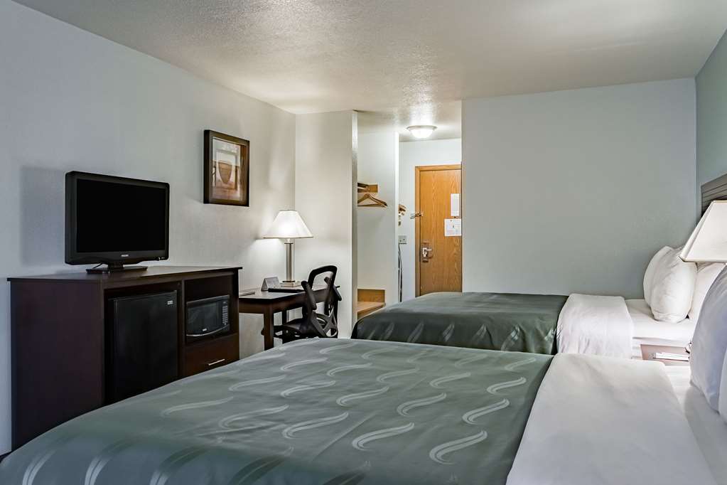 Quality Inn & Suites Vancouver North - photo 14