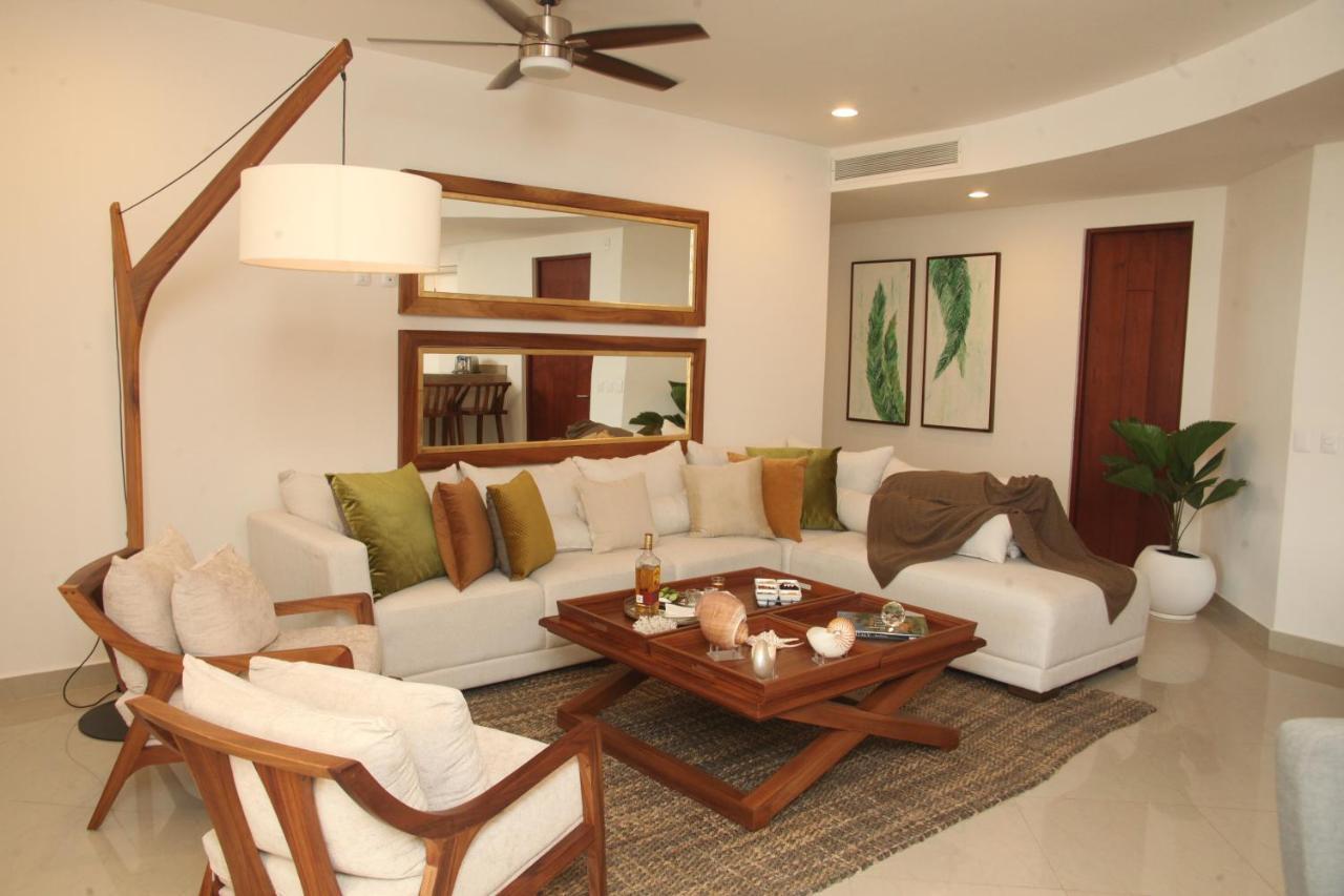 Beachfront at Las Gavias Grand 216 — 4-Star Luxury Hotel in Mazatlan, Mexico