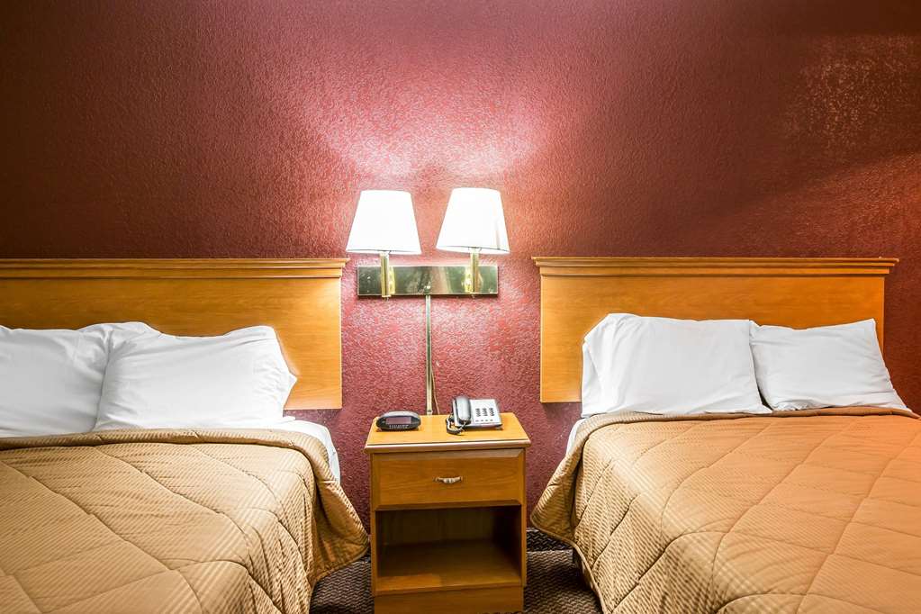 Rodeway Inn Expo Center - photo 14