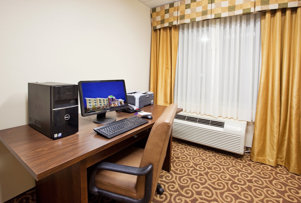 Holiday Inn Express Hotel & Suites Niagara Falls by IHG - photo 18