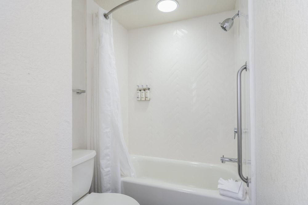 Holiday Inn Orlando International Dr ICON by IHG - photo 32