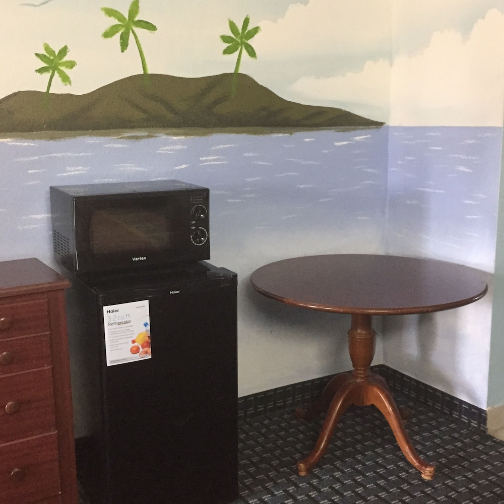 Guest Inn & Suites - photo 18