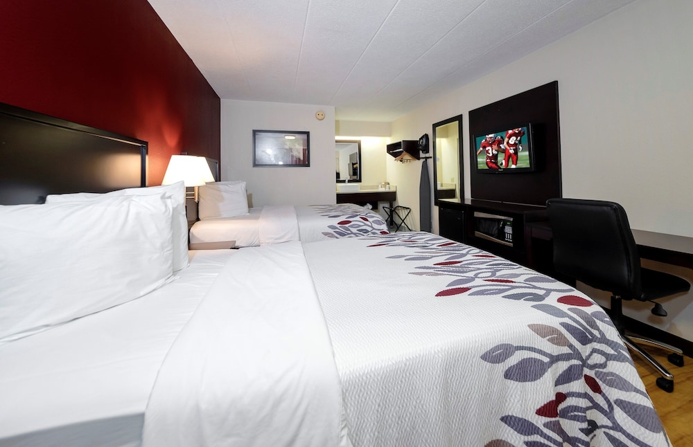 Red Roof Inn Washington PA - photo 16