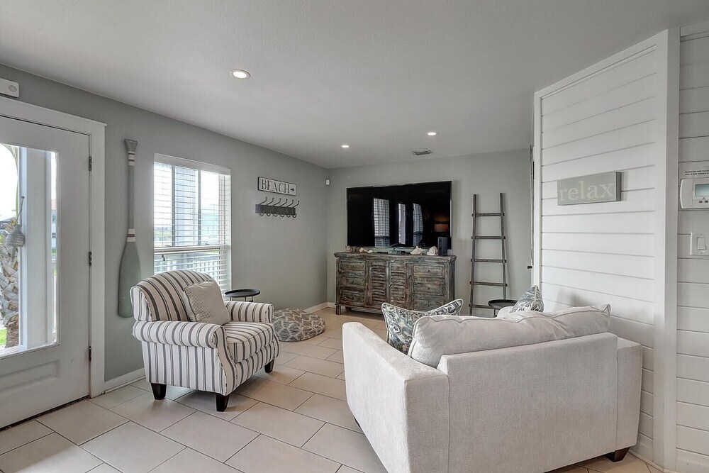 Sugar Shack Sh4897 3 Bedroom Home by Redawning — 4-Star Luxury Hotel in Port Aransas, United States